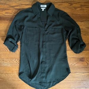 EXPRESS. LIKE NEW. WOMEN'S SLIM BUSINESS BLOUSE. HUNTER GREEN. SIZE XXS